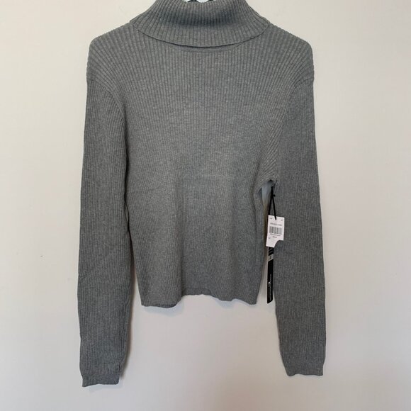 ๐ฑ 5 FOR $10. LOVE 83 GRAY TURTLENECK FITTED SWEATER NWT - Picture 2 of 10